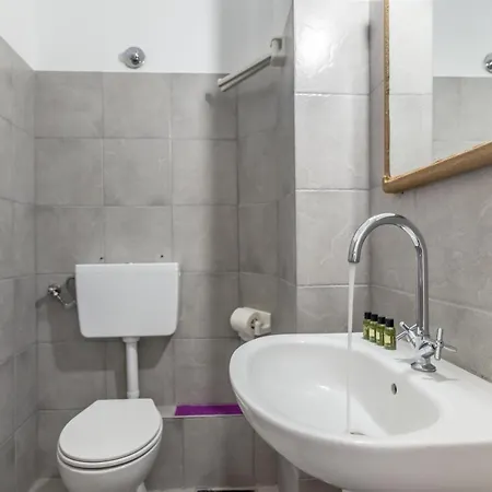 Budget Studio In The Semi Basement Adamantas (Milos)